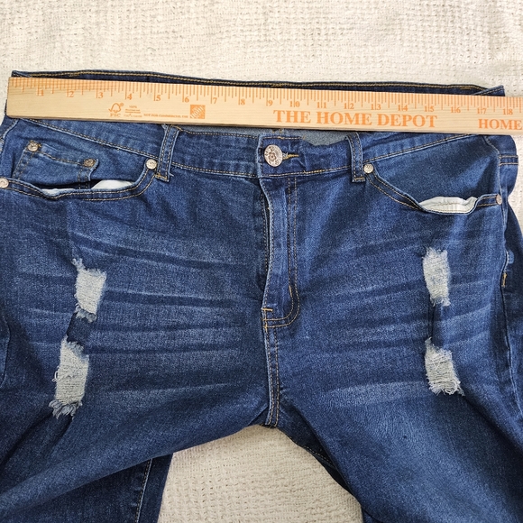 Diverso Jean Shorts Size 16W Plus Size Medium Wash Denim - Picture 16 of 16